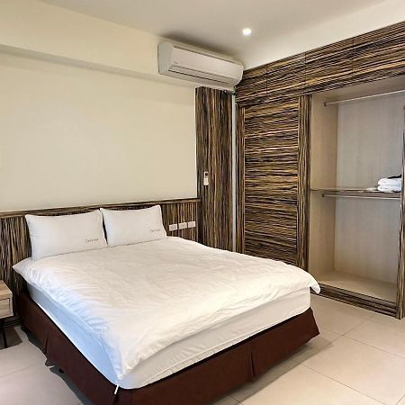 Catnap Hotel Луодонг Екстериор снимка
