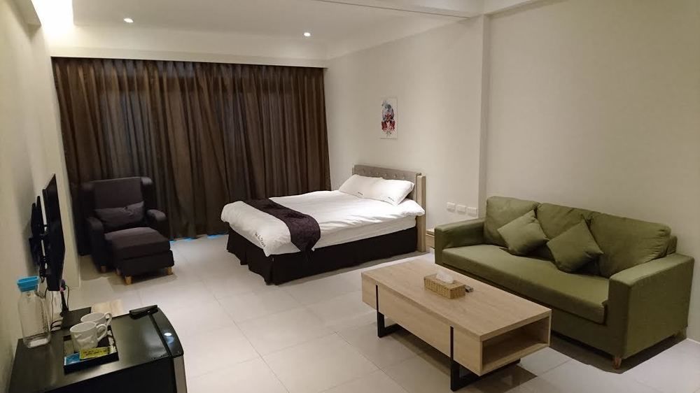 Catnap Hotel Луодонг Екстериор снимка