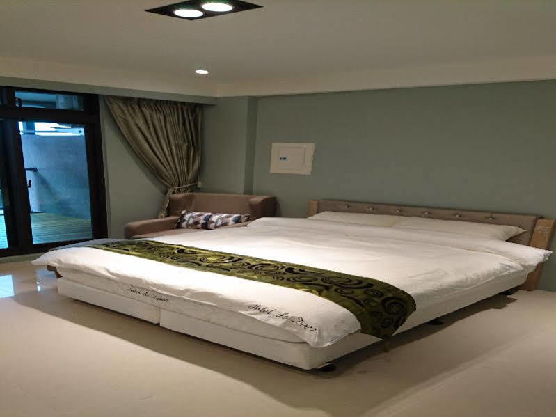 Catnap Hotel Луодонг Екстериор снимка