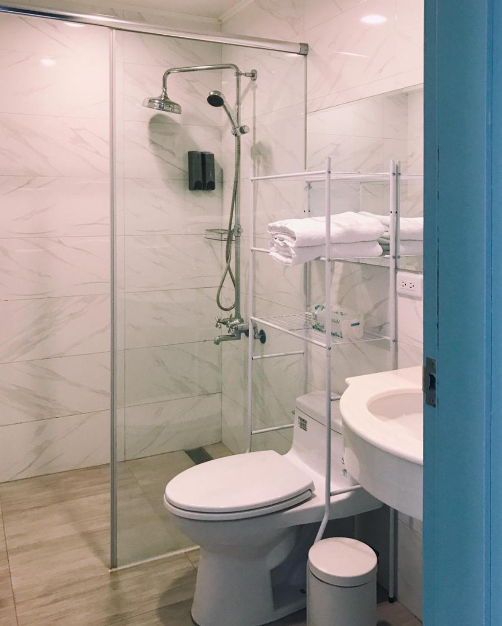 Catnap Hotel Луодонг Екстериор снимка